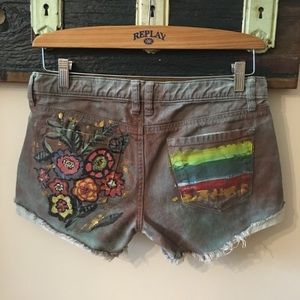 Tommy Hilfiger Hand-Painted Jean Shorts Size 26